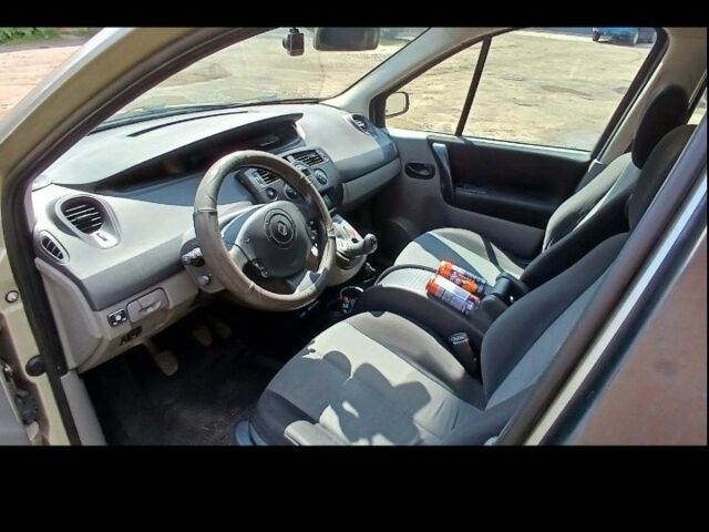 Бежевый Рено Сценик, объемом двигателя 1.6 л и пробегом 245 тыс. км за 6073 $, фото 5 на Automoto.ua