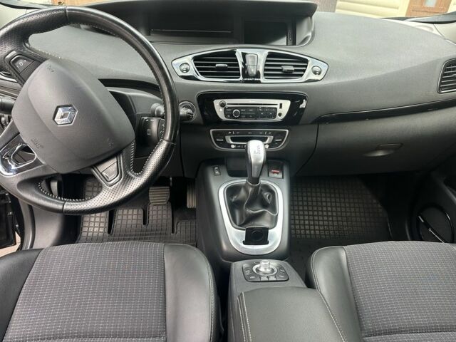 Чорний Рено Сценік, об'ємом двигуна 1.5 л та пробігом 319 тис. км за 8800 $, фото 4 на Automoto.ua