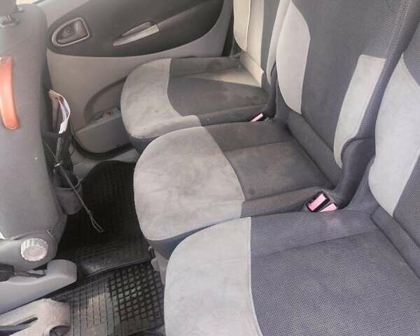 Черный Рено Сценик, объемом двигателя 1.9 л и пробегом 230 тыс. км за 2700 $, фото 4 на Automoto.ua