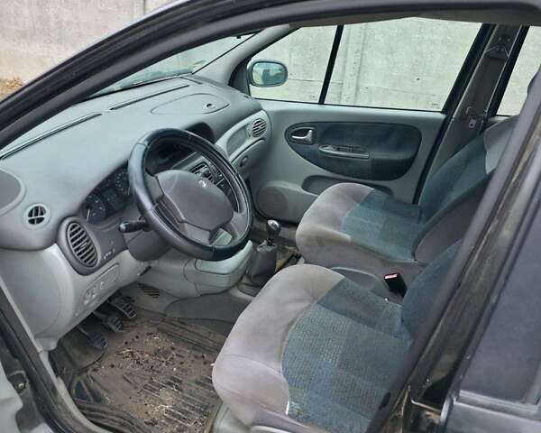 Черный Рено Сценик, объемом двигателя 1.9 л и пробегом 310 тыс. км за 1500 $, фото 2 на Automoto.ua