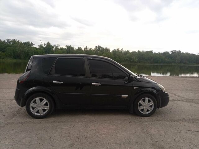 Черный Рено Сценик, объемом двигателя 2 л и пробегом 360 тыс. км за 4500 $, фото 4 на Automoto.ua