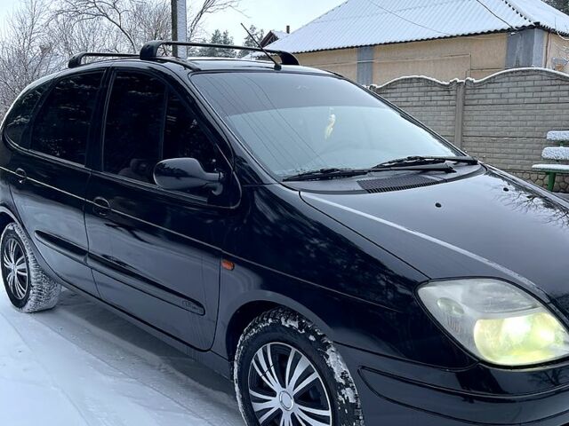 Черный Рено Сценик, объемом двигателя 1.6 л и пробегом 300 тыс. км за 3799 $, фото 2 на Automoto.ua