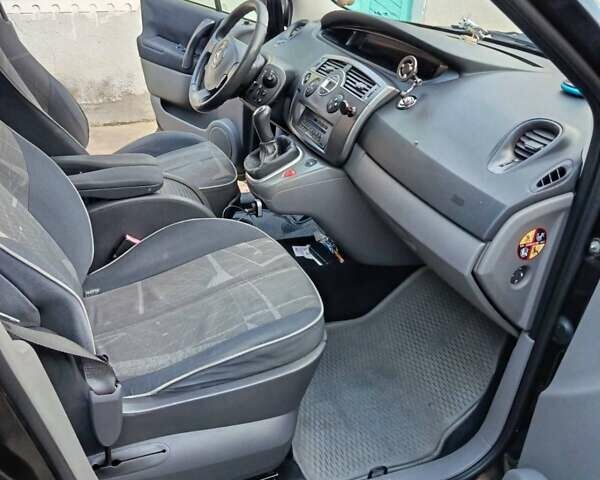 Чорний Рено Сценік, об'ємом двигуна 1.6 л та пробігом 243 тис. км за 4600 $, фото 15 на Automoto.ua