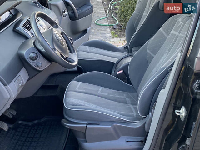 Черный Рено Сценик, объемом двигателя 1.6 л и пробегом 242 тыс. км за 4550 $, фото 33 на Automoto.ua