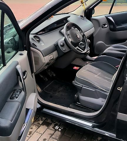 Черный Рено Сценик, объемом двигателя 1.6 л и пробегом 221 тыс. км за 4600 $, фото 4 на Automoto.ua
