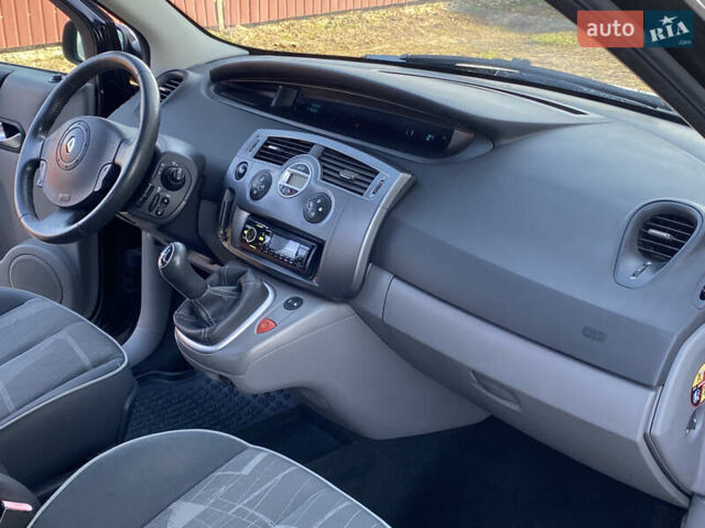 Черный Рено Сценик, объемом двигателя 1.6 л и пробегом 242 тыс. км за 4550 $, фото 39 на Automoto.ua