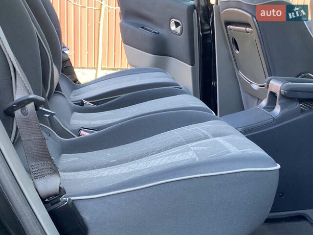 Черный Рено Сценик, объемом двигателя 1.6 л и пробегом 242 тыс. км за 4550 $, фото 48 на Automoto.ua