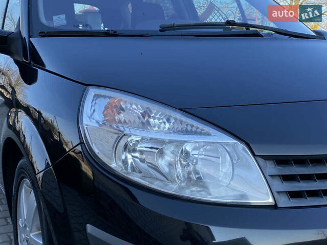 Черный Рено Сценик, объемом двигателя 1.6 л и пробегом 242 тыс. км за 4550 $, фото 28 на Automoto.ua
