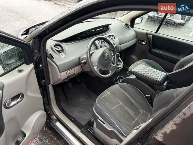 Черный Рено Сценик, объемом двигателя 1.9 л и пробегом 138 тыс. км за 3950 $, фото 9 на Automoto.ua