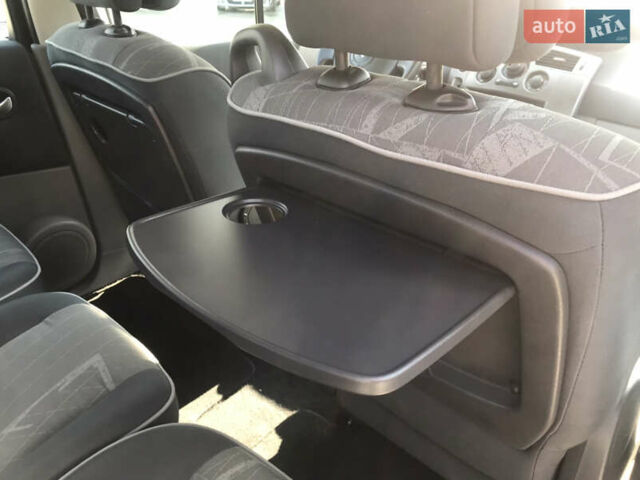 Черный Рено Сценик, объемом двигателя 1.6 л и пробегом 168 тыс. км за 4499 $, фото 23 на Automoto.ua