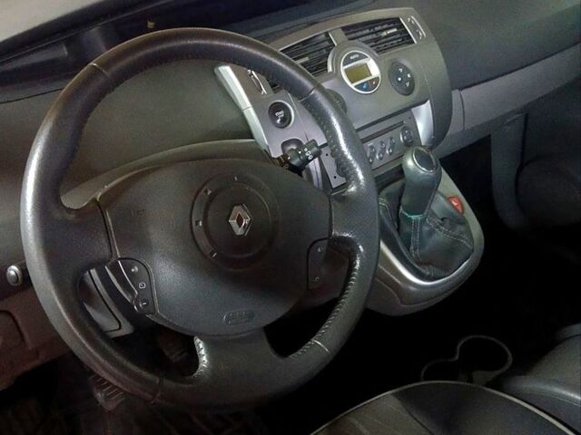 Черный Рено Сценик, объемом двигателя 1.5 л и пробегом 178 тыс. км за 4200 $, фото 5 на Automoto.ua