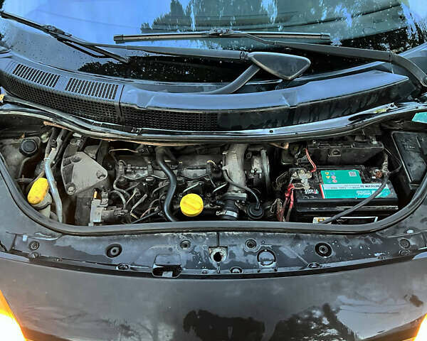 Черный Рено Сценик, объемом двигателя 1.87 л и пробегом 275 тыс. км за 4000 $, фото 14 на Automoto.ua