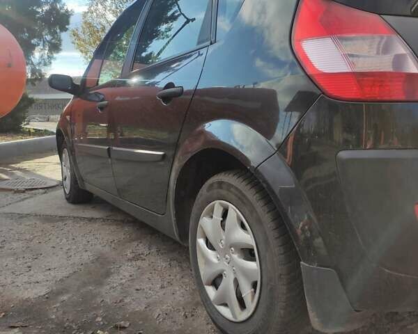 Черный Рено Сценик, объемом двигателя 1.5 л и пробегом 330 тыс. км за 4300 $, фото 1 на Automoto.ua