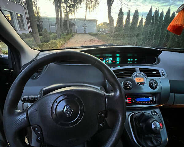 Черный Рено Сценик, объемом двигателя 1.87 л и пробегом 275 тыс. км за 4000 $, фото 7 на Automoto.ua