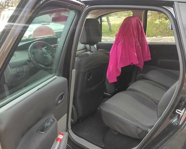 Черный Рено Сценик, объемом двигателя 1.5 л и пробегом 330 тыс. км за 4300 $, фото 3 на Automoto.ua