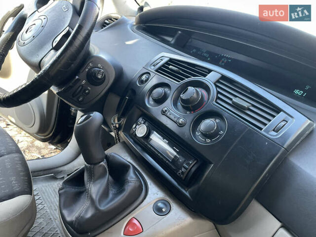 Чорний Рено Сценік, об'ємом двигуна 1.6 л та пробігом 295 тис. км за 3699 $, фото 17 на Automoto.ua