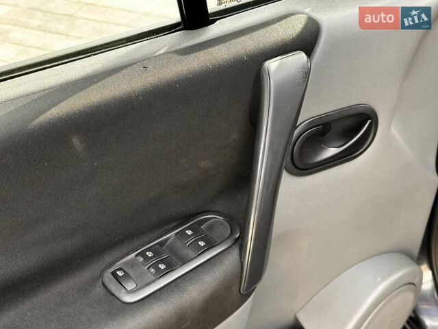 Чорний Рено Сценік, об'ємом двигуна 1.6 л та пробігом 276 тис. км за 3600 $, фото 9 на Automoto.ua