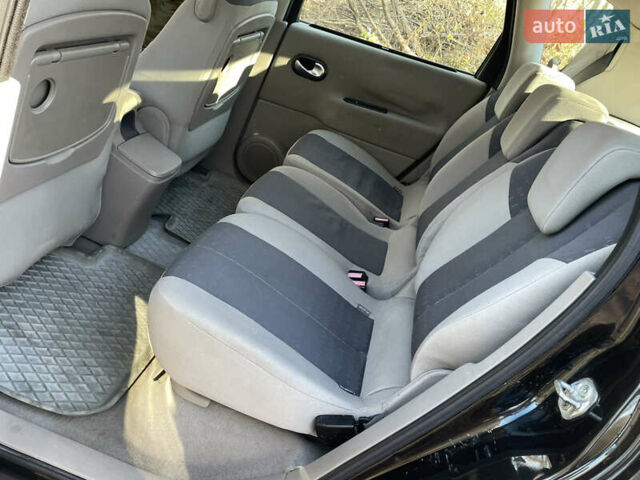 Черный Рено Сценик, объемом двигателя 1.6 л и пробегом 295 тыс. км за 2999 $, фото 13 на Automoto.ua