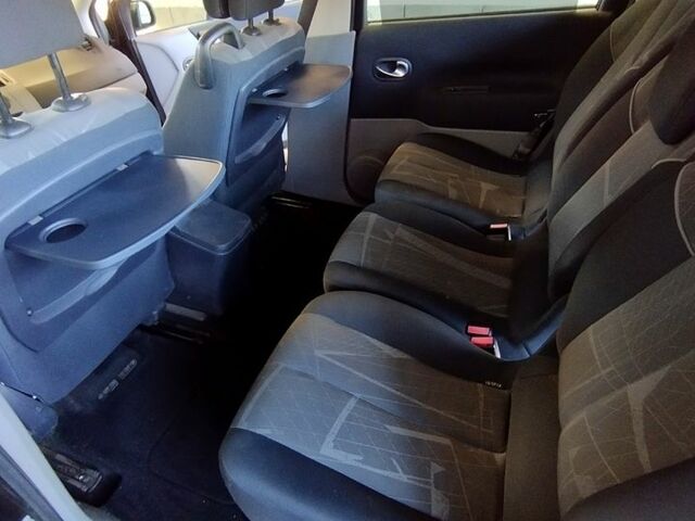 Чорний Рено Сценік, об'ємом двигуна 2 л та пробігом 205 тис. км за 5300 $, фото 4 на Automoto.ua