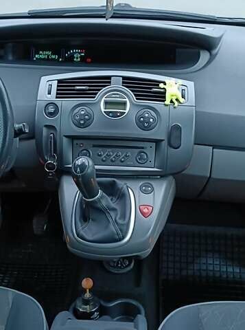 Черный Рено Сценик, объемом двигателя 1.6 л и пробегом 263 тыс. км за 4200 $, фото 18 на Automoto.ua