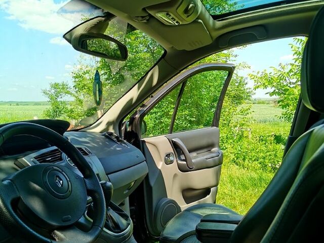 Черный Рено Сценик, объемом двигателя 1.6 л и пробегом 170 тыс. км за 4700 $, фото 5 на Automoto.ua