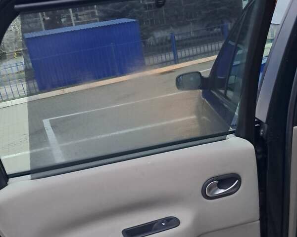 Черный Рено Сценик, объемом двигателя 1.6 л и пробегом 242 тыс. км за 4999 $, фото 18 на Automoto.ua