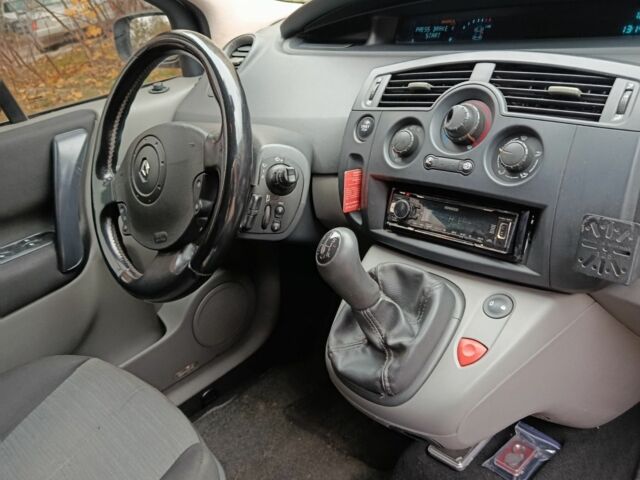 Черный Рено Сценик, объемом двигателя 1.5 л и пробегом 299 тыс. км за 4300 $, фото 6 на Automoto.ua