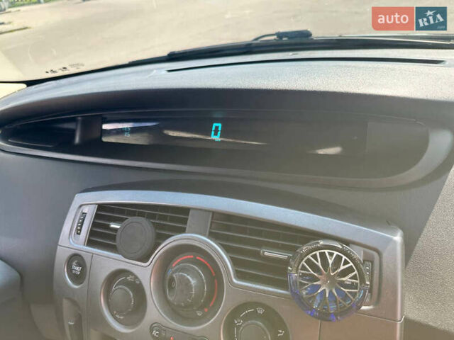 Черный Рено Сценик, объемом двигателя 2 л и пробегом 189 тыс. км за 4700 $, фото 25 на Automoto.ua