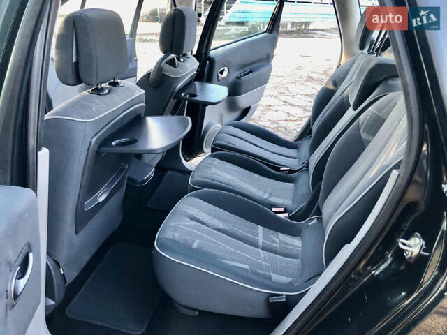 Чорний Рено Сценік, об'ємом двигуна 1.6 л та пробігом 230 тис. км за 4550 $, фото 16 на Automoto.ua