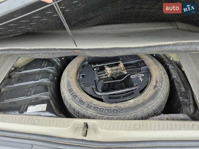 Черный Рено Сценик, объемом двигателя 1.6 л и пробегом 211 тыс. км за 4900 $, фото 13 на Automoto.ua
