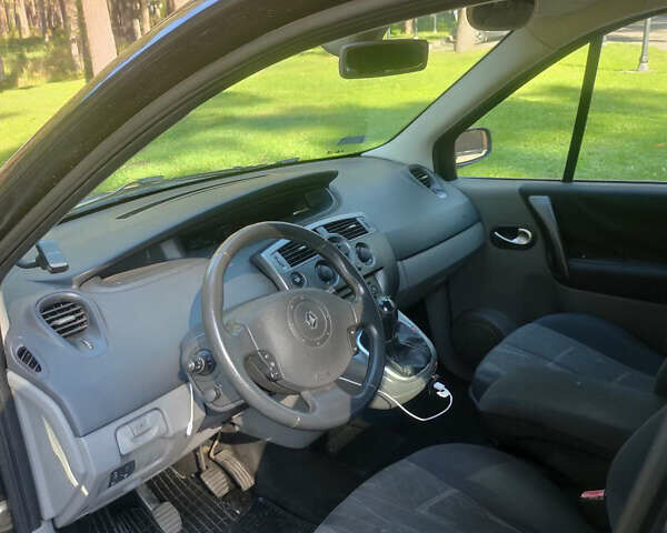 Чорний Рено Сценік, об'ємом двигуна 1.6 л та пробігом 260 тис. км за 4499 $, фото 7 на Automoto.ua