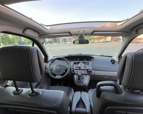 Черный Рено Сценик, объемом двигателя 1.6 л и пробегом 230 тыс. км за 5200 $, фото 17 на Automoto.ua