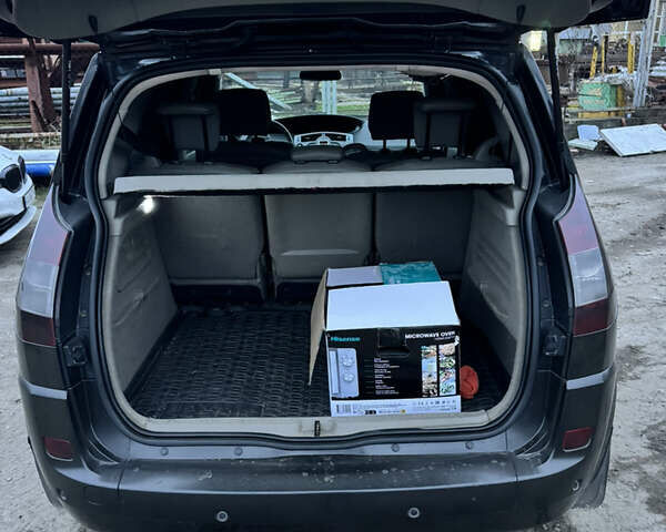 Черный Рено Сценик, объемом двигателя 1.99 л и пробегом 310 тыс. км за 4600 $, фото 27 на Automoto.ua