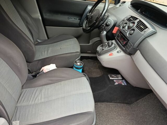 Черный Рено Сценик, объемом двигателя 1.5 л и пробегом 299 тыс. км за 4300 $, фото 7 на Automoto.ua