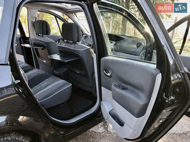 Чорний Рено Сценік, об'ємом двигуна 1.6 л та пробігом 230 тис. км за 4550 $, фото 47 на Automoto.ua