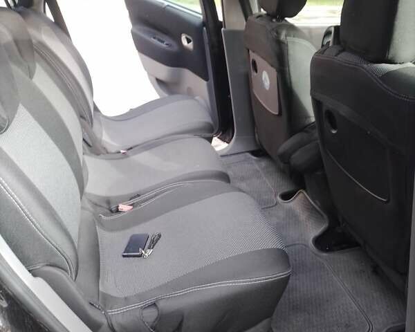 Черный Рено Сценик, объемом двигателя 1.6 л и пробегом 210 тыс. км за 4900 $, фото 3 на Automoto.ua