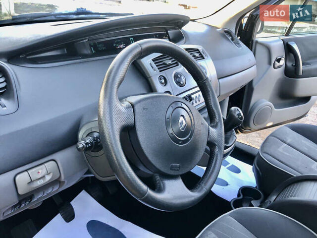 Чорний Рено Сценік, об'ємом двигуна 1.6 л та пробігом 230 тис. км за 4550 $, фото 39 на Automoto.ua