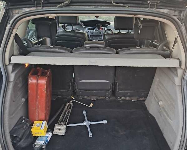 Черный Рено Сценик, объемом двигателя 1.87 л и пробегом 251 тыс. км за 4800 $, фото 7 на Automoto.ua