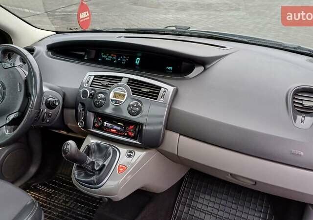 Черный Рено Сценик, объемом двигателя 1.6 л и пробегом 227 тыс. км за 4800 $, фото 27 на Automoto.ua