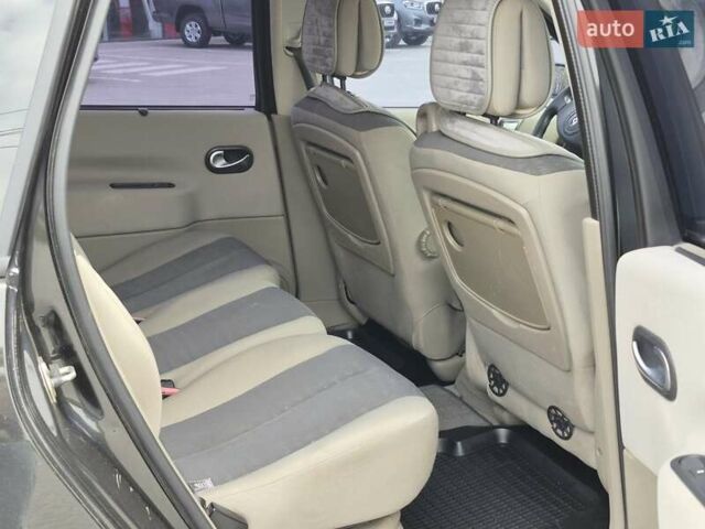 Черный Рено Сценик, объемом двигателя 1.6 л и пробегом 211 тыс. км за 4900 $, фото 11 на Automoto.ua