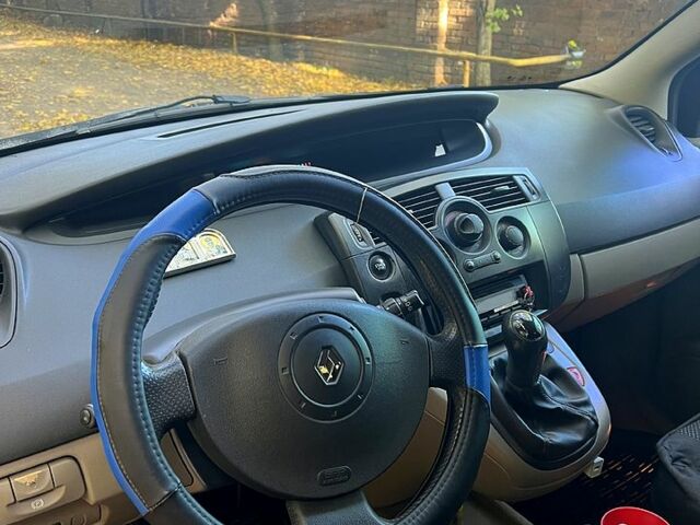 Черный Рено Сценик, объемом двигателя 1.6 л и пробегом 129 тыс. км за 5200 $, фото 11 на Automoto.ua