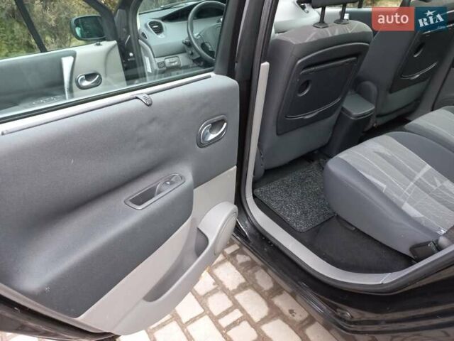 Черный Рено Сценик, объемом двигателя 1.6 л и пробегом 270 тыс. км за 4555 $, фото 49 на Automoto.ua