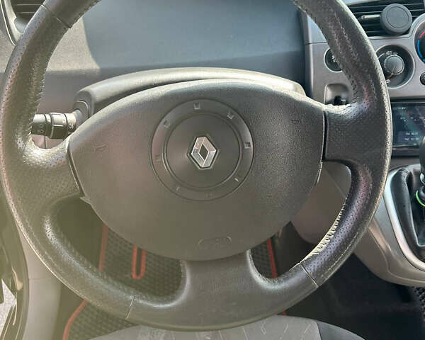 Черный Рено Сценик, объемом двигателя 2 л и пробегом 189 тыс. км за 4700 $, фото 22 на Automoto.ua