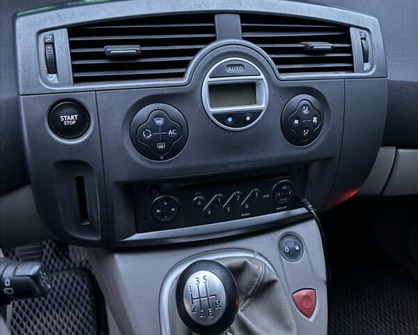 Черный Рено Сценик, объемом двигателя 1.99 л и пробегом 310 тыс. км за 4600 $, фото 24 на Automoto.ua