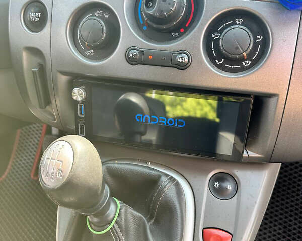 Черный Рено Сценик, объемом двигателя 2 л и пробегом 189 тыс. км за 4700 $, фото 29 на Automoto.ua