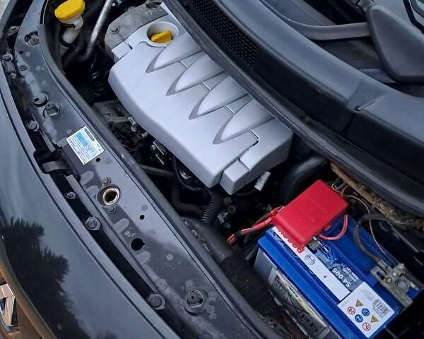 Черный Рено Сценик, объемом двигателя 1.6 л и пробегом 242 тыс. км за 4999 $, фото 28 на Automoto.ua