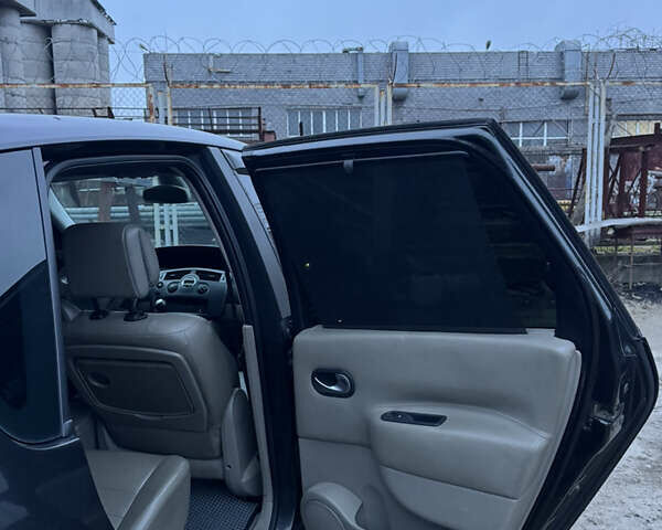Черный Рено Сценик, объемом двигателя 1.99 л и пробегом 310 тыс. км за 4600 $, фото 10 на Automoto.ua
