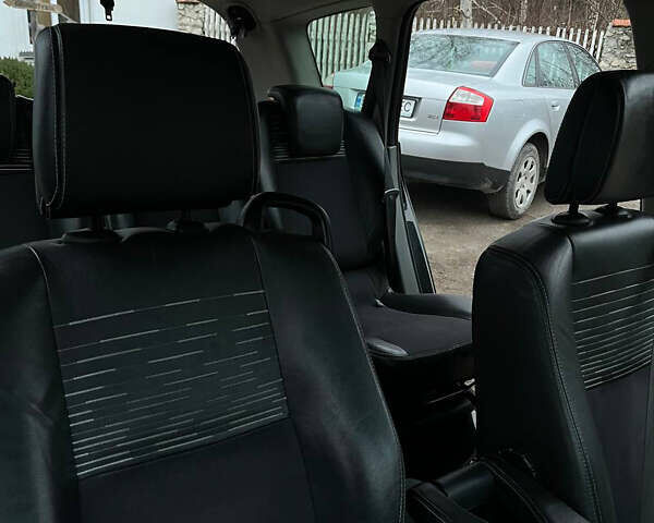 Черный Рено Сценик, объемом двигателя 1.6 л и пробегом 250 тыс. км за 4100 $, фото 10 на Automoto.ua