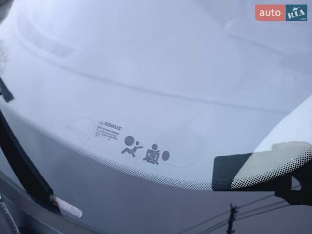 Чорний Рено Сценік, об'ємом двигуна 1.6 л та пробігом 240 тис. км за 4700 $, фото 16 на Automoto.ua