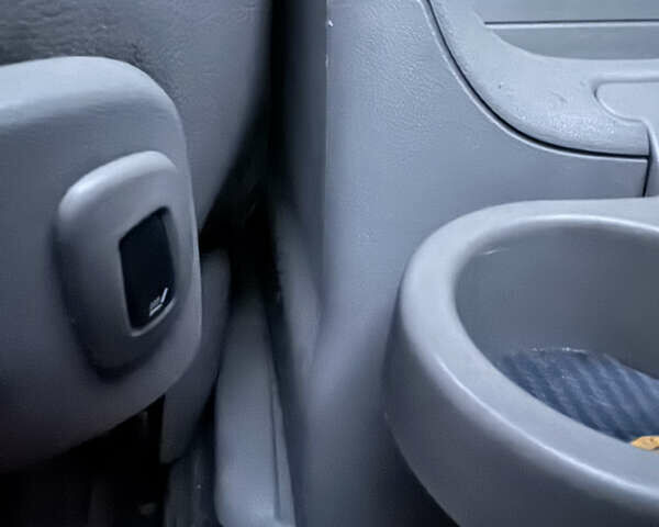 Черный Рено Сценик, объемом двигателя 1.99 л и пробегом 310 тыс. км за 4600 $, фото 18 на Automoto.ua